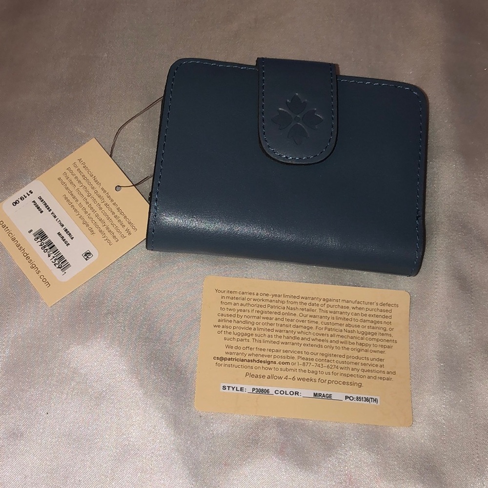 Patricia Nash Iberia Distressed Vintage Leather Wallet Color Mirage NWT & Card
